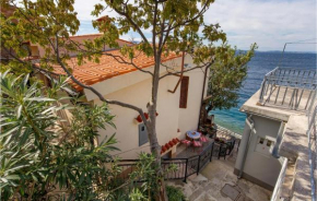 One-Bedroom Apartment in Starigrad